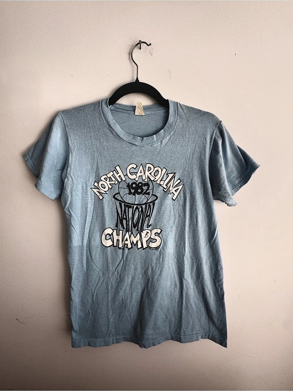 Vintage 1982 UNC Tar Heels Basketball National Champs Graphic Tee - Size S/M